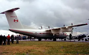 Dash: de Havilland Canada CC-132 Dash 7 132002