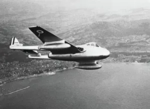 L Air: de Havilland DH-100 Vampire