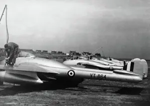 Dh 100: de Havilland DH-100 Vampire