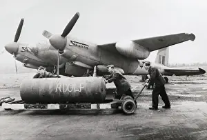 Sqdn: de Havilland DH-98 Mosquito