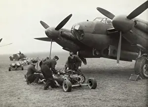 Dh 98: de Havilland DH-98 Mosquito