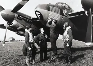 Sqdn: de Havilland DH-98 Mosquito B-9