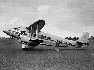 Dh86: De Havilland DH86 Dragon Express (side view, (running-u