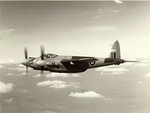 Fbvi: de Havilland Mosquito FBVI NT193 in flight