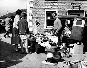 Hawes: HAWES MARKET 1950S