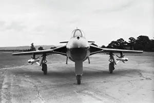 Weaponmilitary: Hawker Hunter