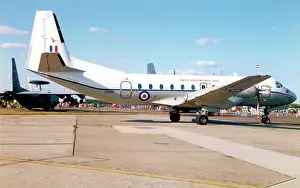 Provide: Hawker Siddeley Andover C.1(PR) XS596