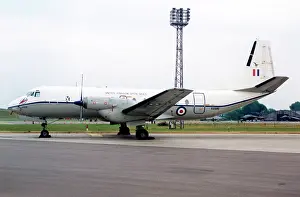 Provide: Hawker Siddeley Andover C.1(PR) XS596