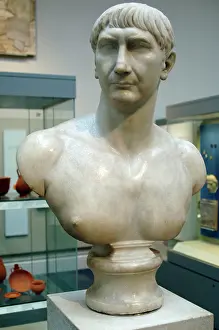 Antonine: Head of roman emperor Trajan