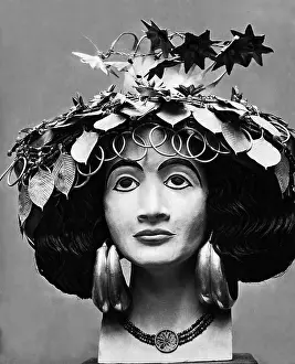 Tell: Headdress of Silub-Ad, 1928