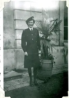 Wrns: Headquarters, Chateau d'Etreux, Saint Cloud, France, WW2