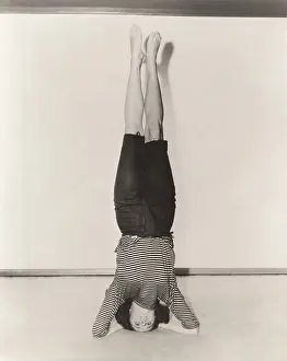 Ov1606: Headstand