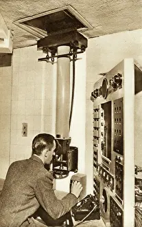 Feb19: Heating engineer viewing House of Commons chamber