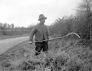 Hedger: HEDGER WITH SCYTHE