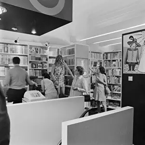 Browsing: Heffer's Children's Bookshop