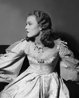 Gendarmenmarkt: Heidemarie Hatheyer in Othello, 1944
