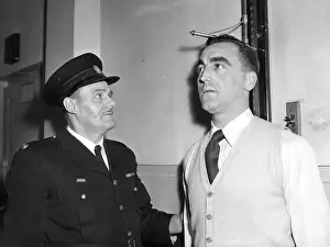 Stockinged: Height measurement of LFB applicant