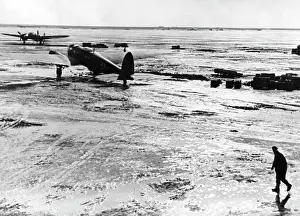 Baas: Heinkel He 111 fighter plane, 1942