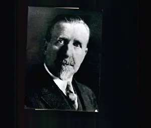 Nearer: Heinrich Mann, German novelist