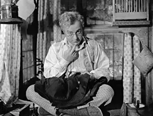 Wenzel: Heinz Ruehmann in Clothes Make the Man - German: