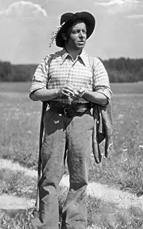 Tramp: Heinz Ruehmann in Der Aussenseiter, 1930s