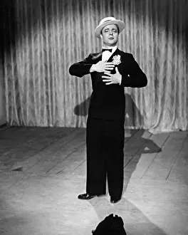 Heir: Heinz Ruehmann in Five Million Look for an Heir, 1938