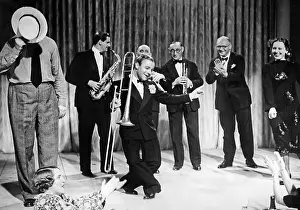 Heir: Heinz Ruehmann in Five Million Look for an Heir, 1938
