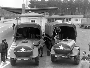 Babelsberg: Held back US convoys are supplied from West-Berlin