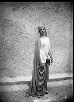 Thimig: Helene Thimig as Faith 1927