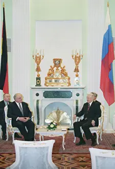 Kohl: Helmut Kohl on visit to Russia, 1996