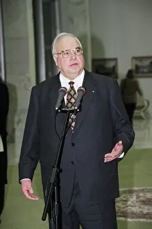 Questions: Helmut Kohl visiting Russia