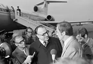Sheremetyevo: Helmut Kohl visits USSR