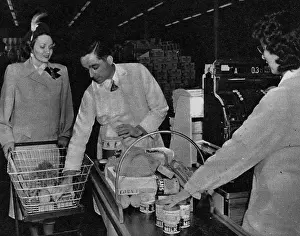 Checkout: A help yourself grocery - checkout