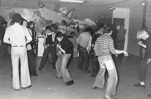 Helston: HELSTON YOUTH CLUB