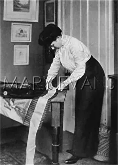 Hemming: HEMMING A SKIRT