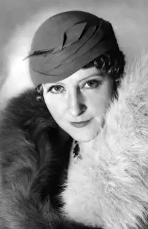 Porten: Henny Porten, in Eva oder Yvonne, 1933