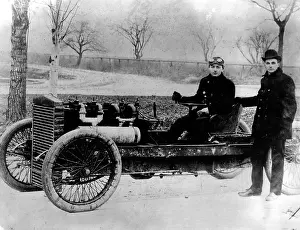 Oldfield: Henry Ford with driver Barney Oldfield in ?