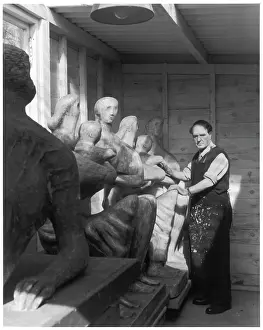 Figurative: HENRY MOORE (1898-1986)