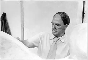Figurative: HENRY MOORE 1898-1986