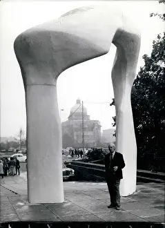Altogether: Henry Moore with sculptures, exhibition in Munich