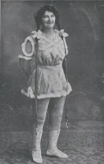 Samson: Herculine strongwoman