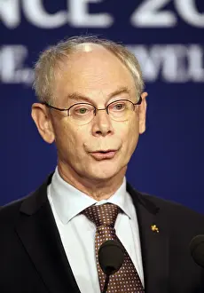 Attends Press Briefing: Herman Van RoMP uy