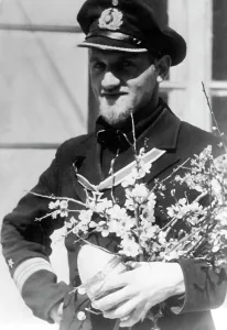Distinction: Hermann Buechting, 1943