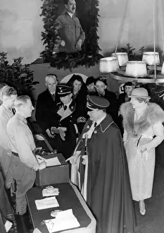 Emmy: Hermann Goering