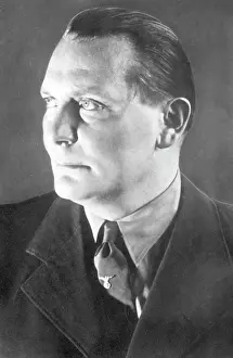Emmy: Hermann Goering