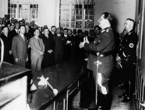 Paramilitaries: Hermann Goering appoints Heinrich Himmler as