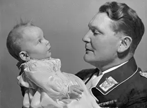 Edda: Hermann Goering with his daughter Edda, 1939