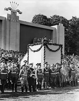 Arrows: Hermann Goering's speech to the Condor Legion, Hamburg, 1939