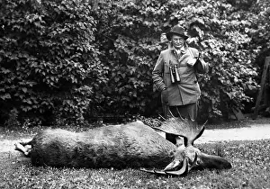 Moose: Hermann Goring with a dead moose, 1933