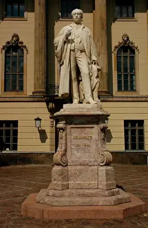 Helmholtz: Hermann von Helmholtz (1821-1894). Statue. Berlin. Germany